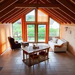 بيت للعطل Haus Gruna *